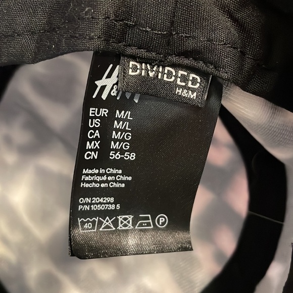 H&M NWOT hearts and flower checkered bucket hat black white fleece sweat band OS - Picture 4 of 9